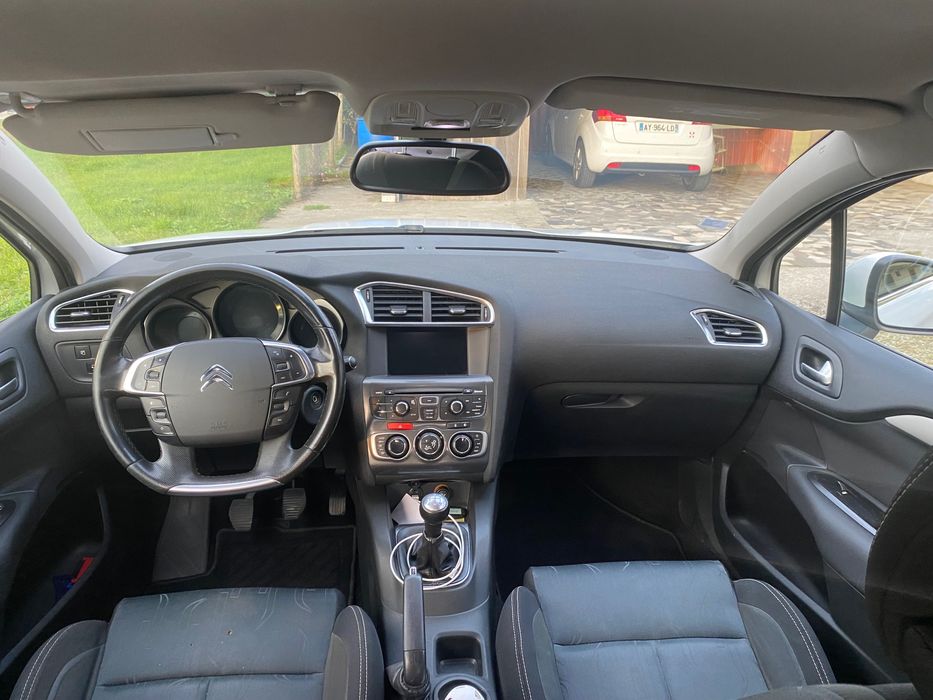 Citroën C4 Berlină