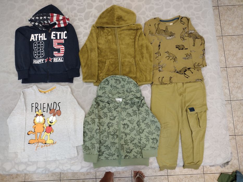 Голям лот детски зимни дрехи