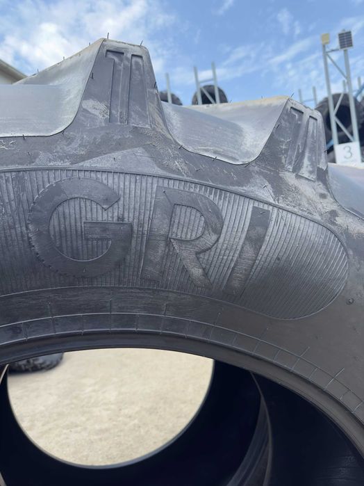 Cauciucuri 710/70 R42 Gri Radiale Noi 176/173A8 pt tractor John Deere