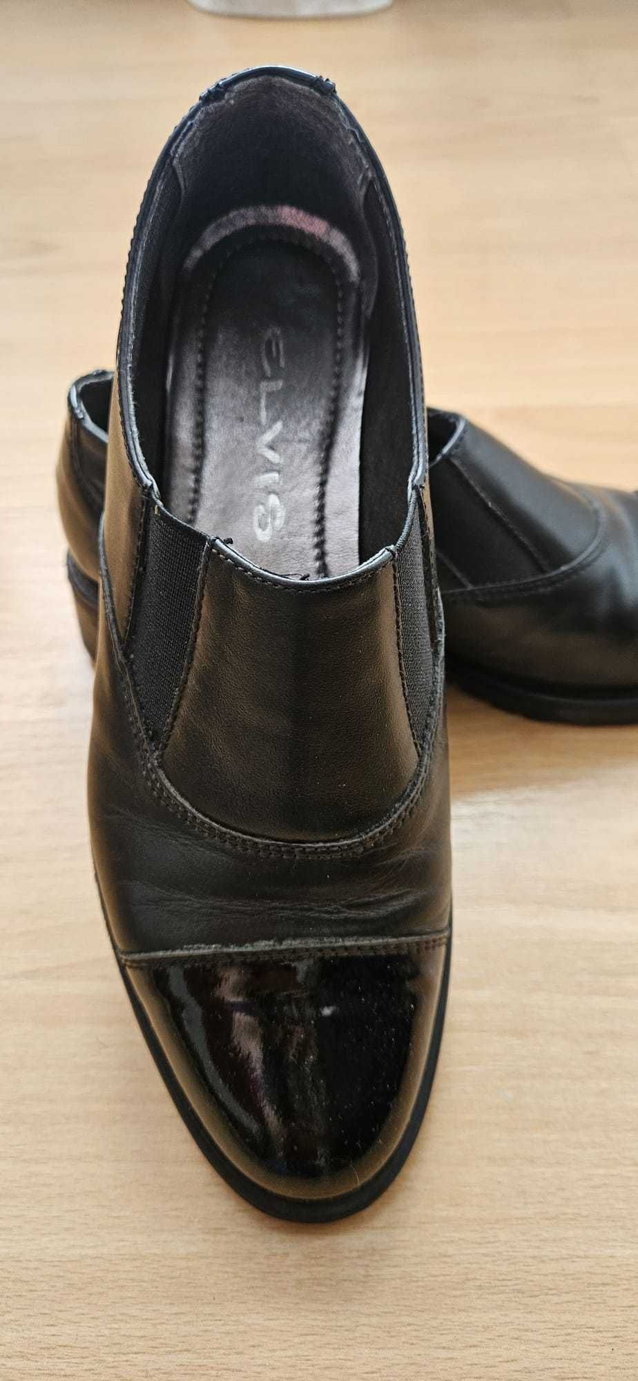 Pantofi de piele negri toamna