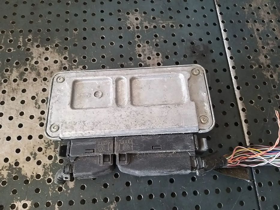 Ecu calculator motor 1.4 b seat ibiza 03c906024af 6160142403 03c906024f