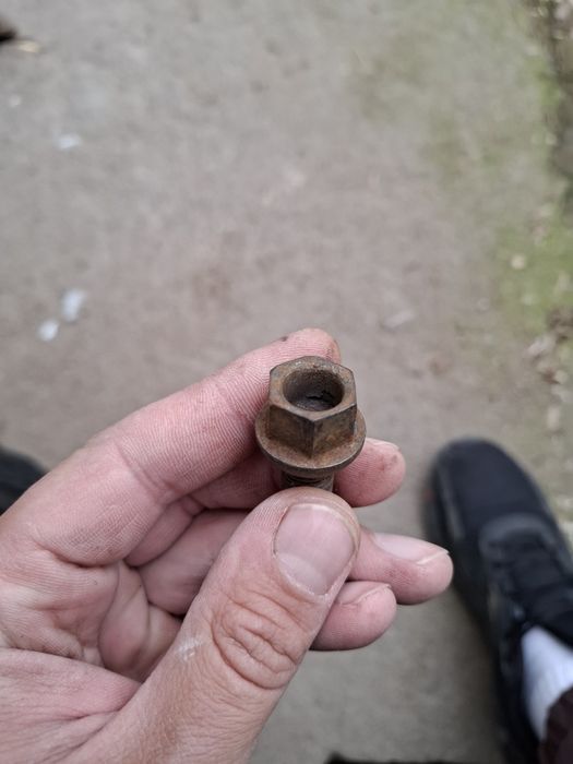 Болтове за Mercedes w203