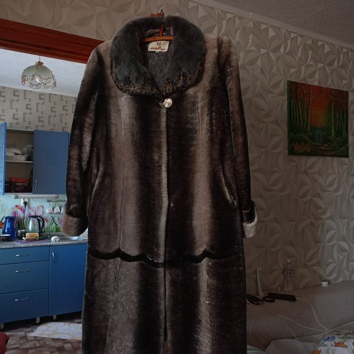 Шуба мутон с норковым воротником