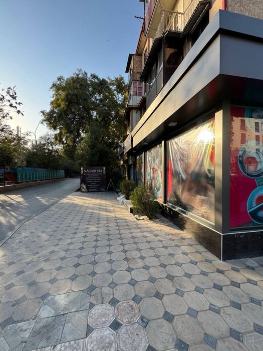 Vokzal park oldida pobeznes tayyor obekt sotiladi