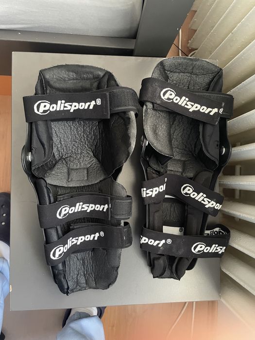 genunchiere pentru motociclisti