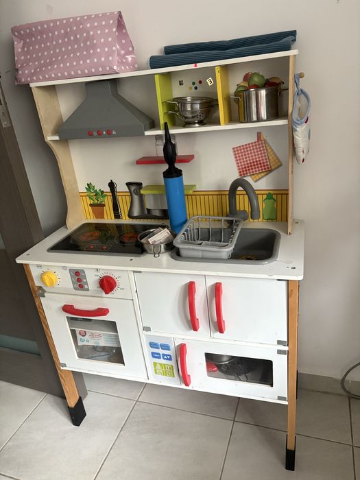 Bucatarie copii completa, in stare foarte buna