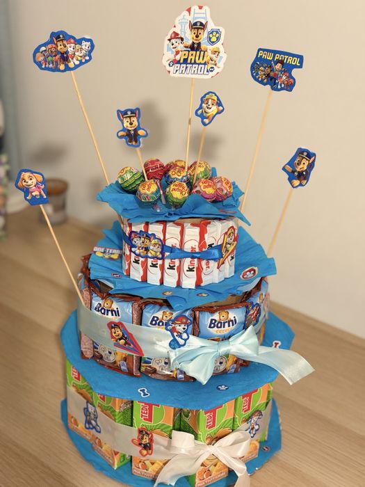 Toturi din dulciuri ambalate