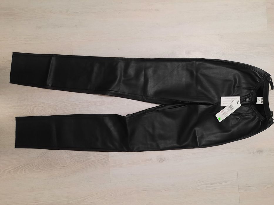 Pantaloni imitație de piele