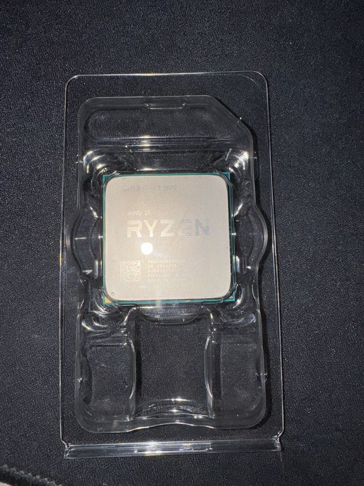 Процесор CPU AMD Ryzen 5 2600 с охладител