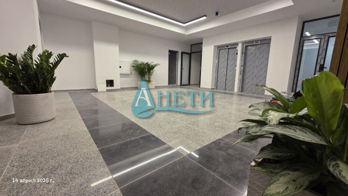 Тристаен апартамент 122м2 с Акт 16 до Аерогара София