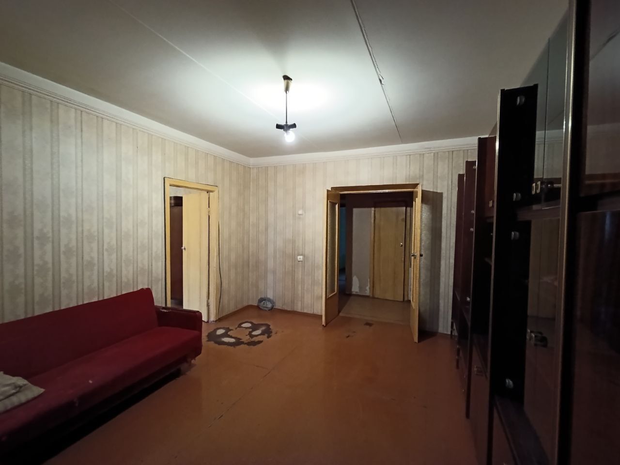 3 ком ЦУМ Укран планировка Космонавтов школа 110 ц7