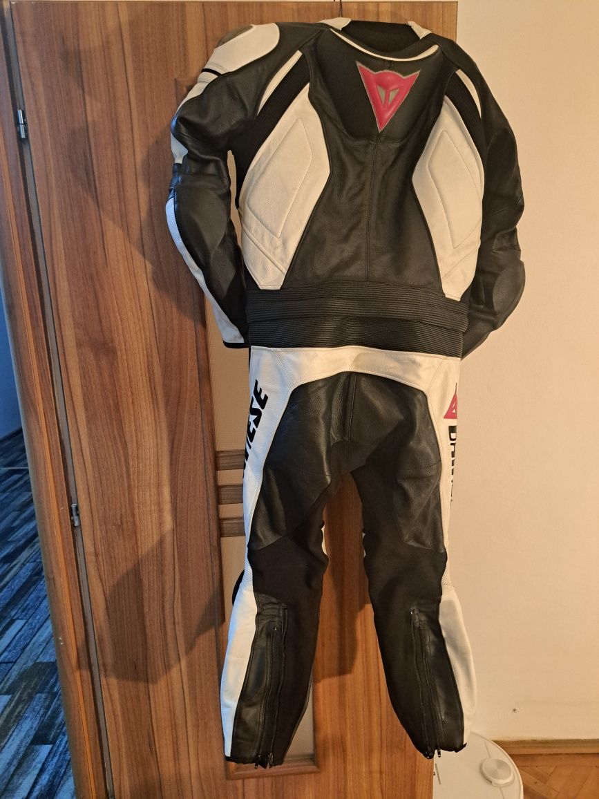 Costum moto Dainesse piese cu cocoasa