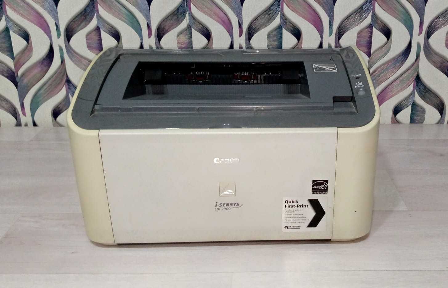 Продаётся лазерный принтер Canon LBP 2900