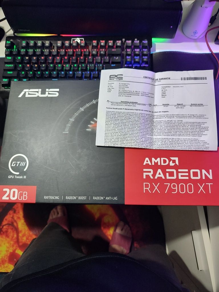 Vând Asus  RX 7900 XT cu garanție