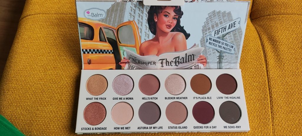 Кутия с продукти на The Balm,чисто нови подходящи за подарък