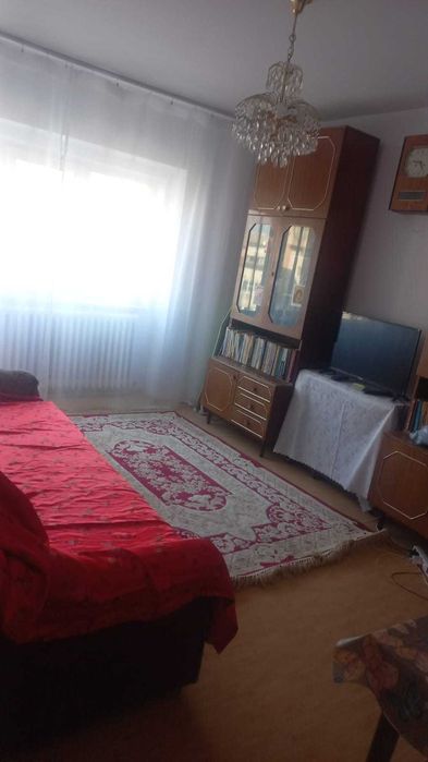 Inchiriez apartament cu 3 camere Pacurari complet mobilat si utilat
