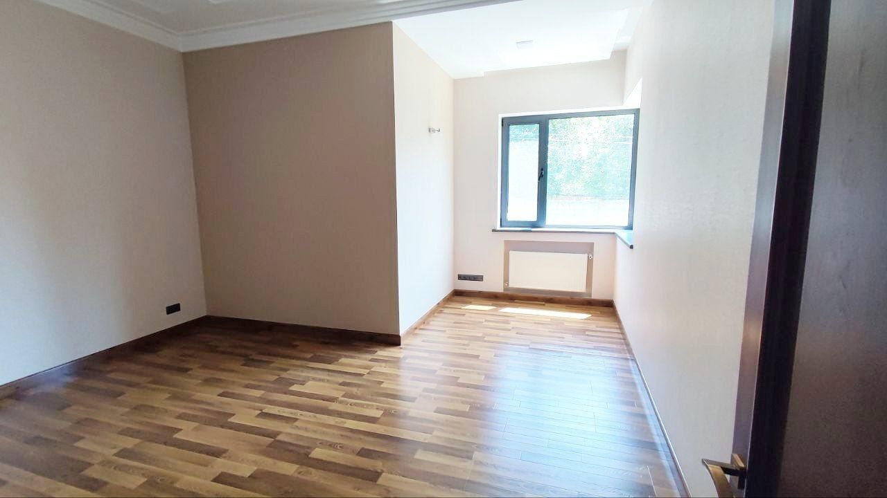 Дом 7 комнат участок 9 соток 700м² Ботанический сад эко зона парк
