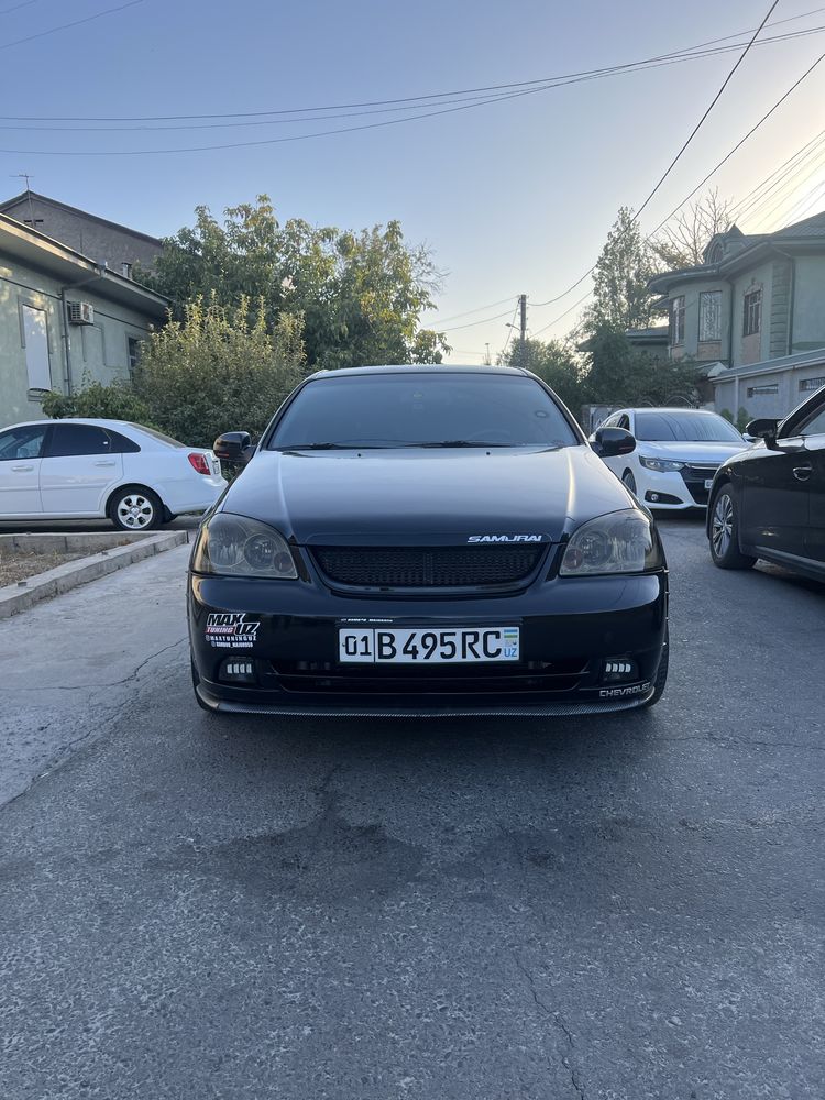 Продам Lacetti 1.8 Avtomat sport