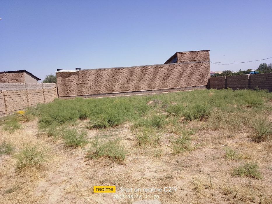 Qarshi shahar Beklar mahallasi Hilol kuchasi 1 qator 45 uy