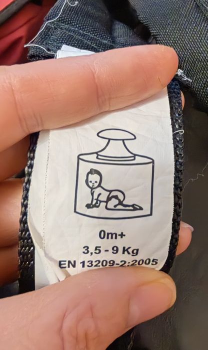 Бебешко кенгуру Chicco/3.5-9кг./