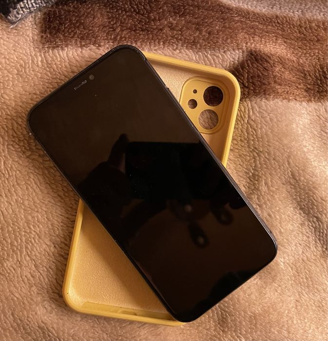 Продам iPhone 11 в отс.