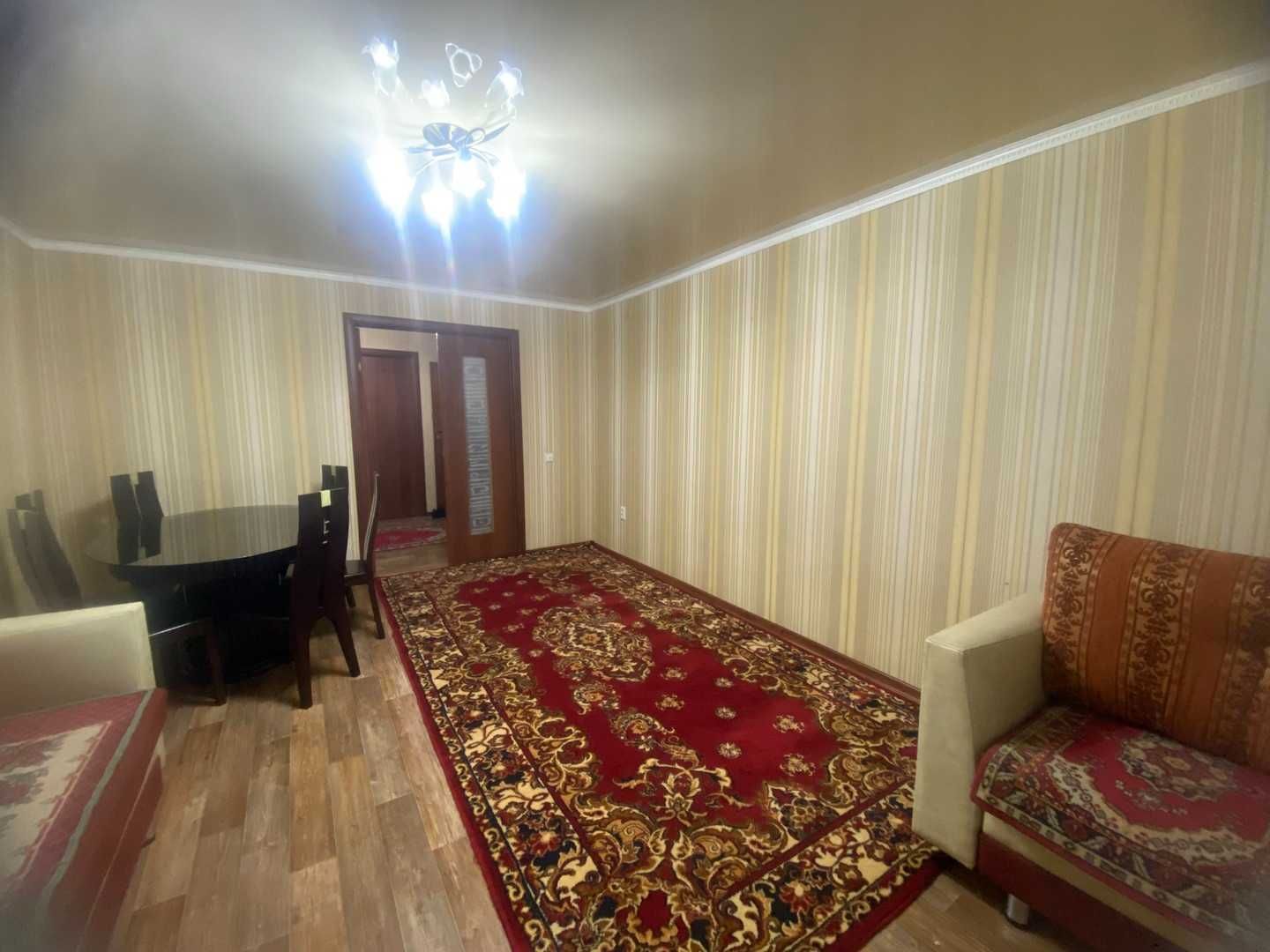 Продам 4-комнатную квартиру в Центре