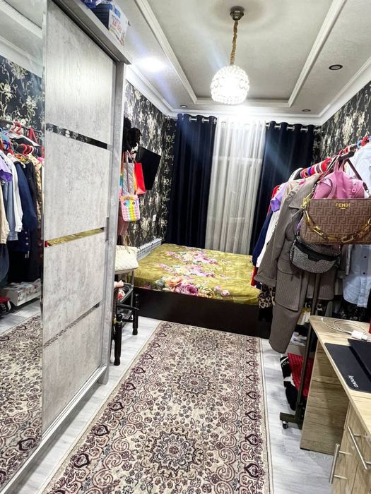 Сотилади 3/1/4 Чорсу , Гум