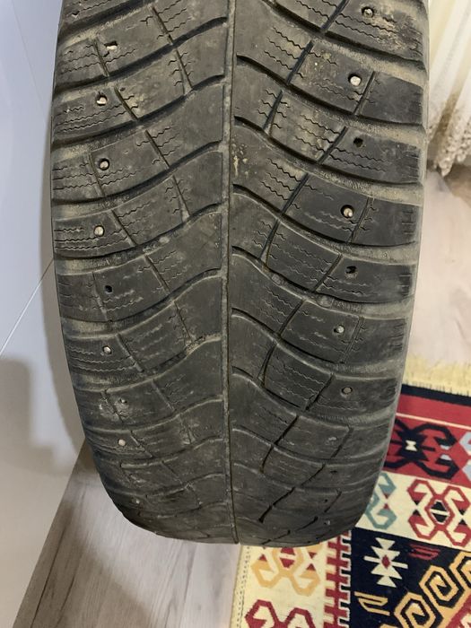 Шина зимняя r 16