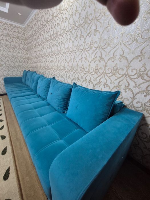 Продается диван 4 метра