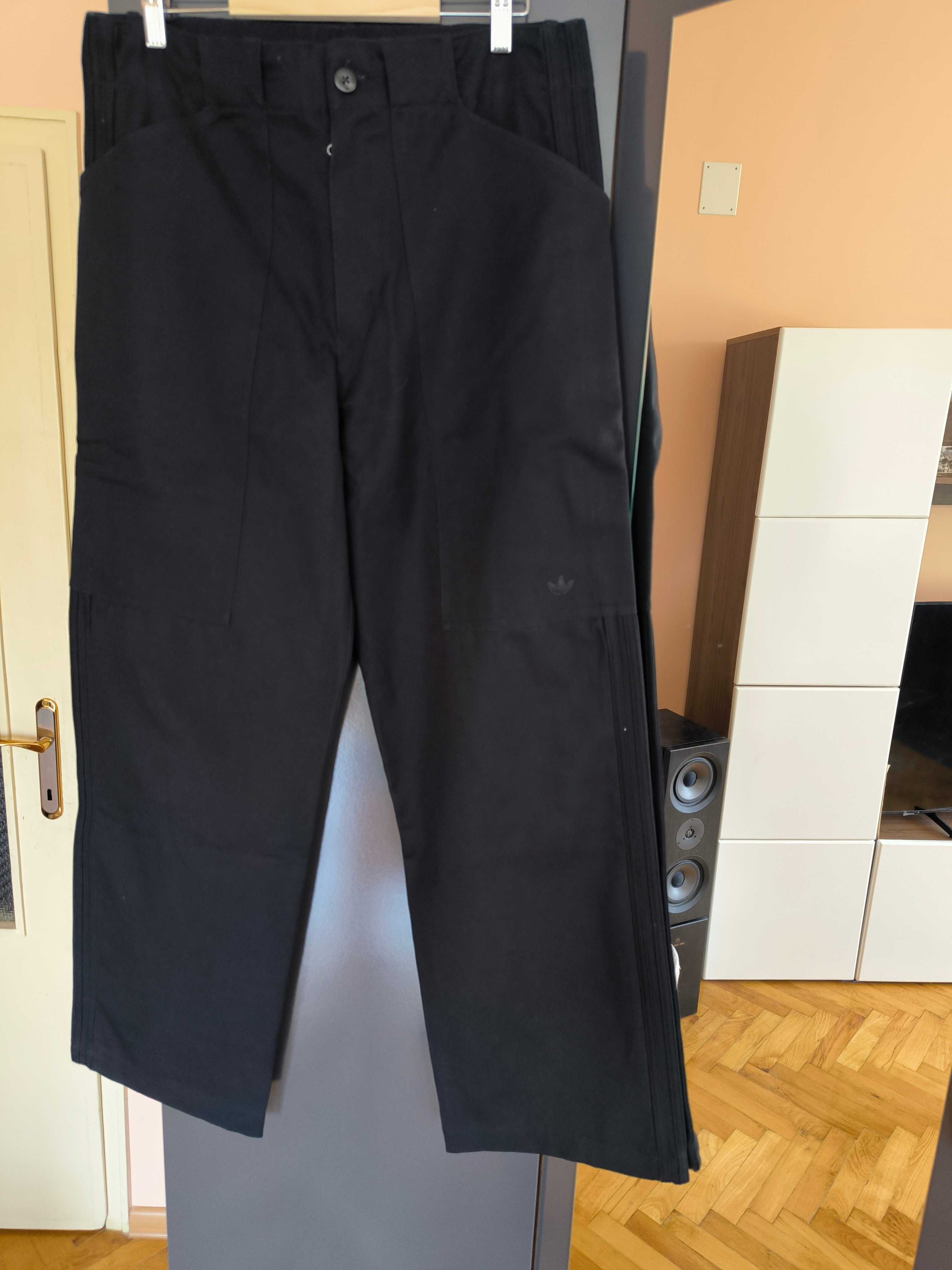 Adidas premium cargo twill карго панталони