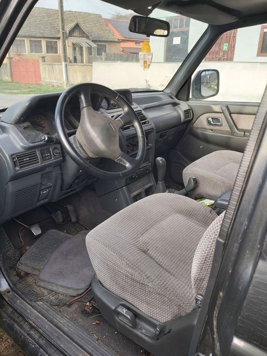 Mitsubishi pajero mk2