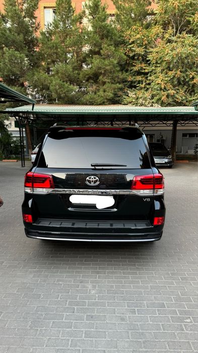 Toyota Land Cruiser 200 4.6