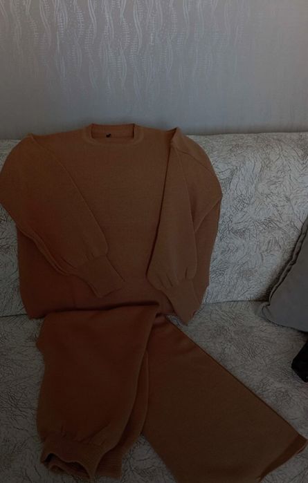 Vând compleu pentru dama