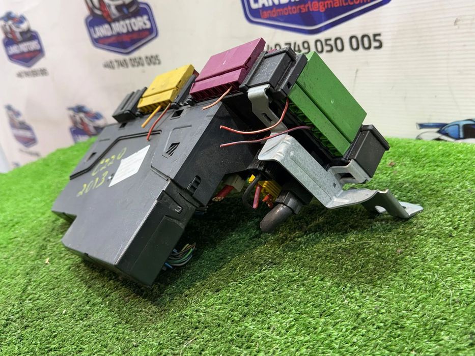 TABLOU PANOU SIGURANTE MERCEDES BENZ C220 C204 W204 CDI C-CLASS COUPE 2.2 DIESEL 2013 COD OEM A2049060205 A2049019702 A2319025101 2008-2014