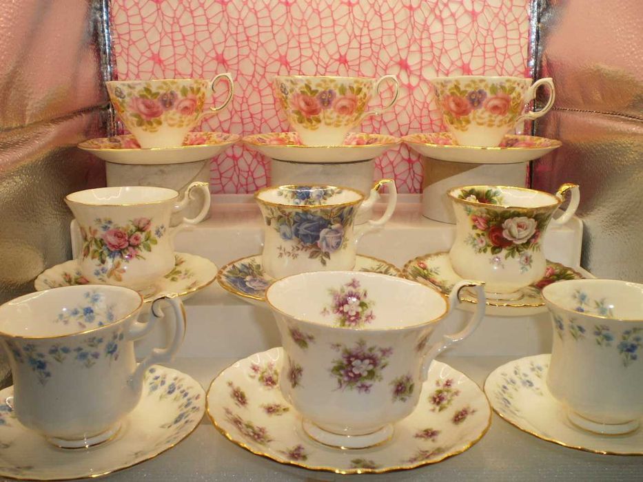 Cescute portelan Royal Albert - made in Anglia. Anii 80.