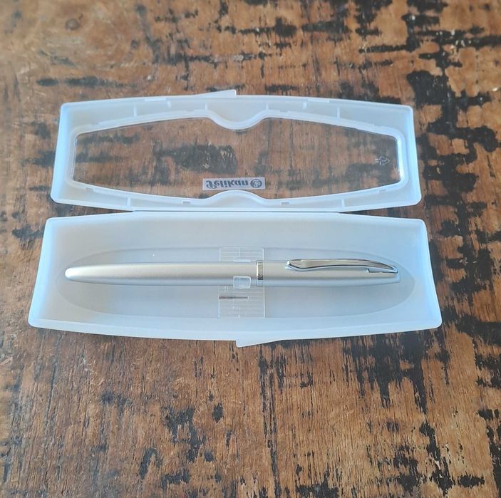 писалка Пеликан Peliкan сребрист метал в кутия