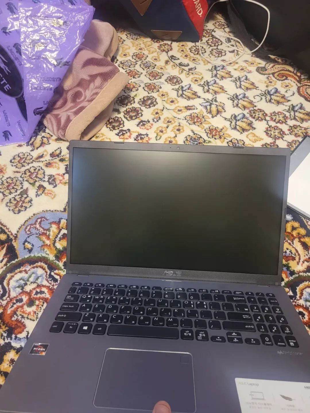 Mac book air vs Asus razen 5