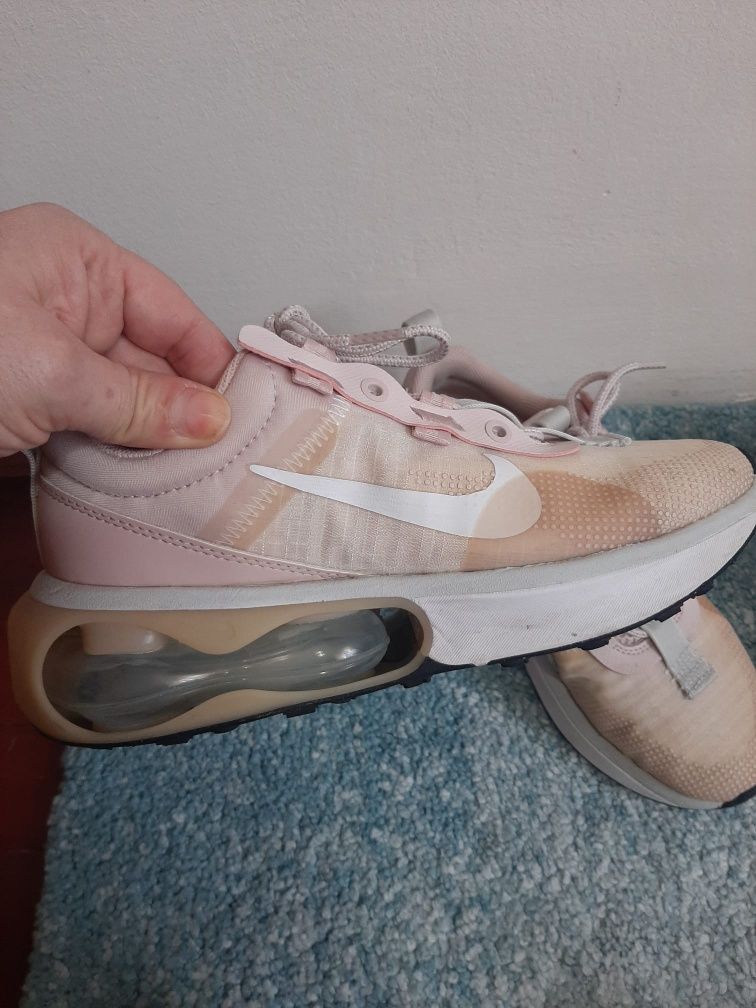 Adidasi air max de damă