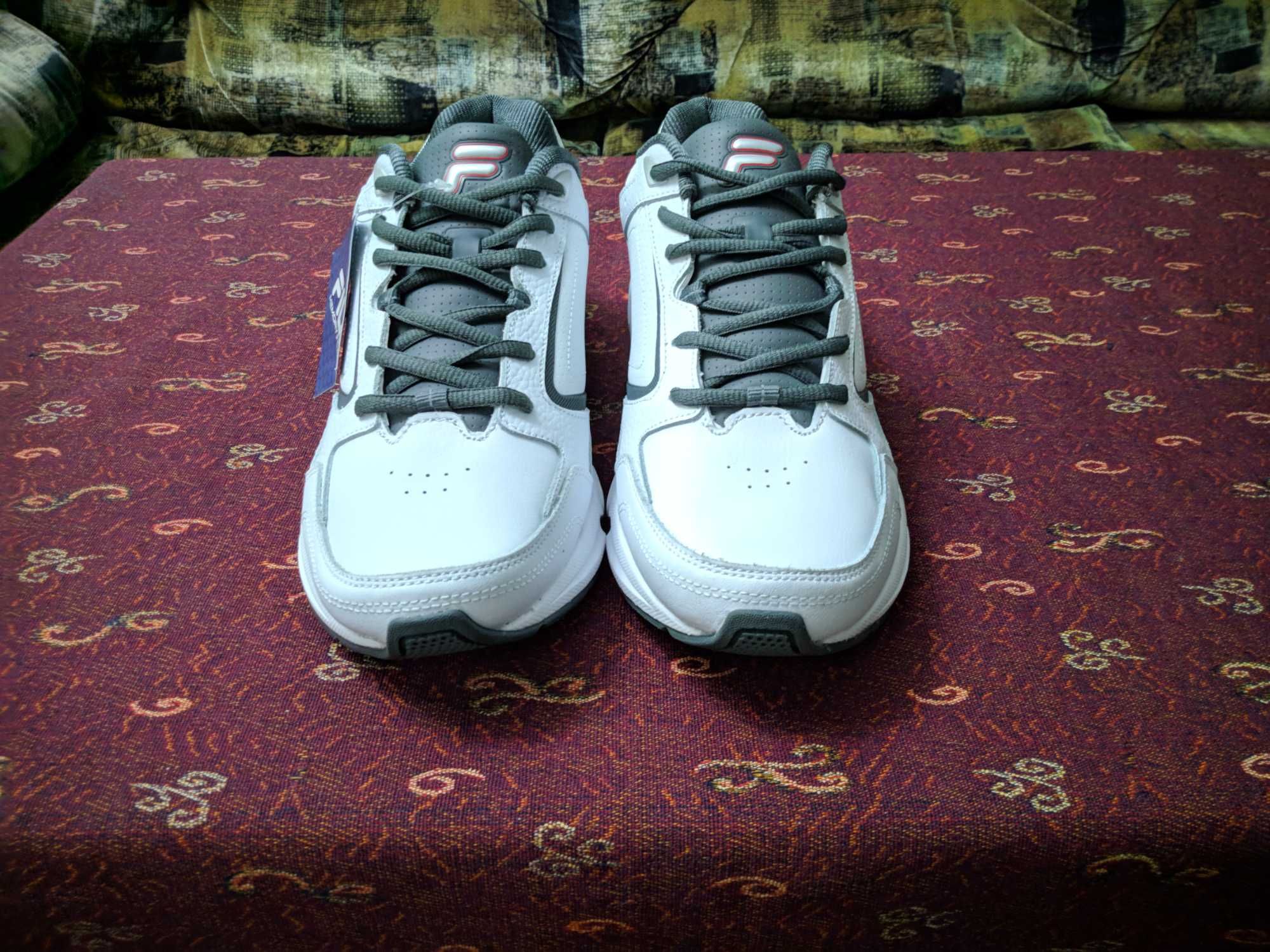 Кроссовки “FILA”. Оригинал . Абсолютно новые !!! Привезли из США !!!