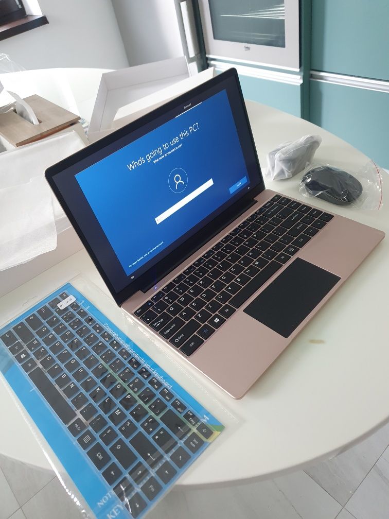 Laptop 14" 6GB RAM 256GB ROM Win 11 Full Metal Dual Core, gold