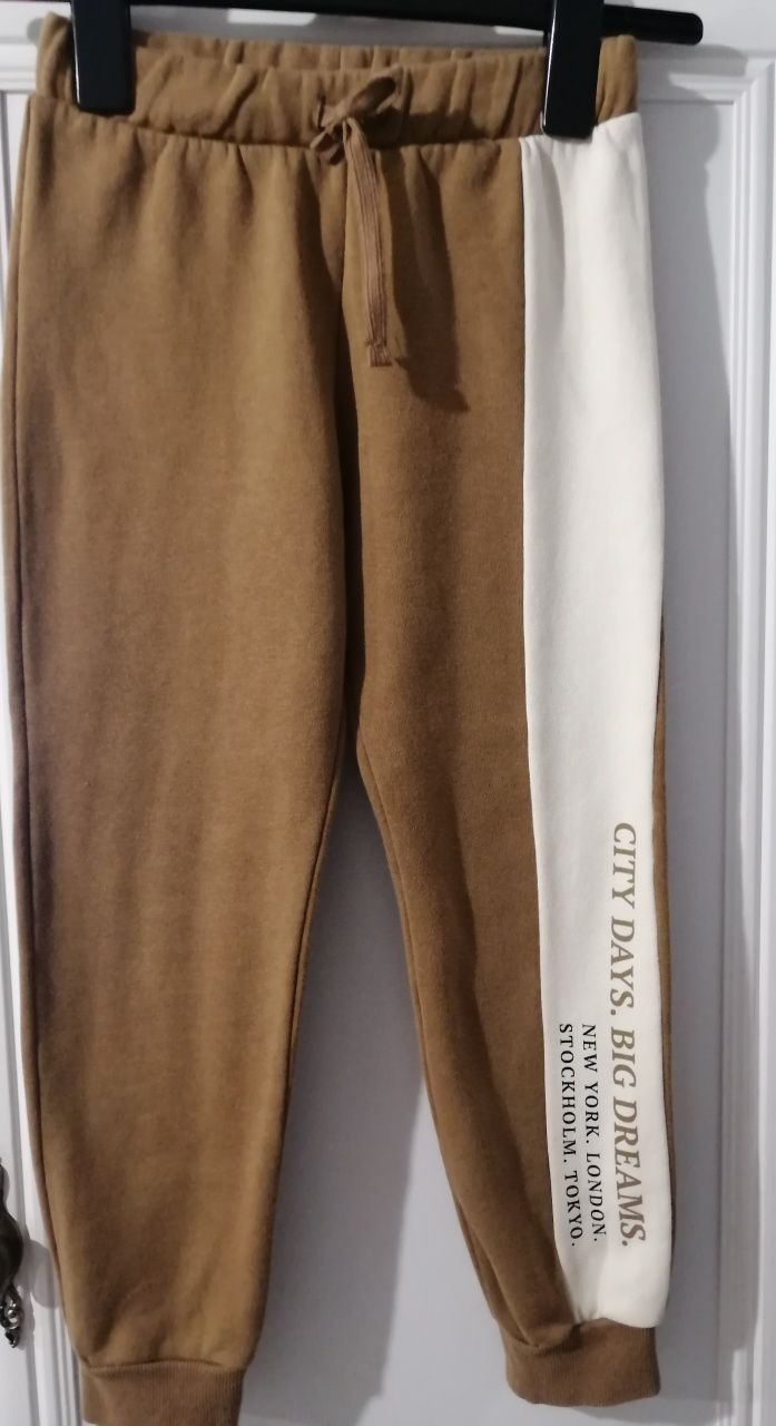 Pantaloni H&M marimea 122