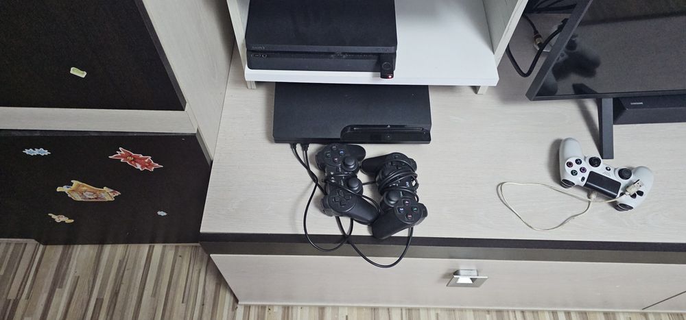 Vand Ps3 complet + jocuri