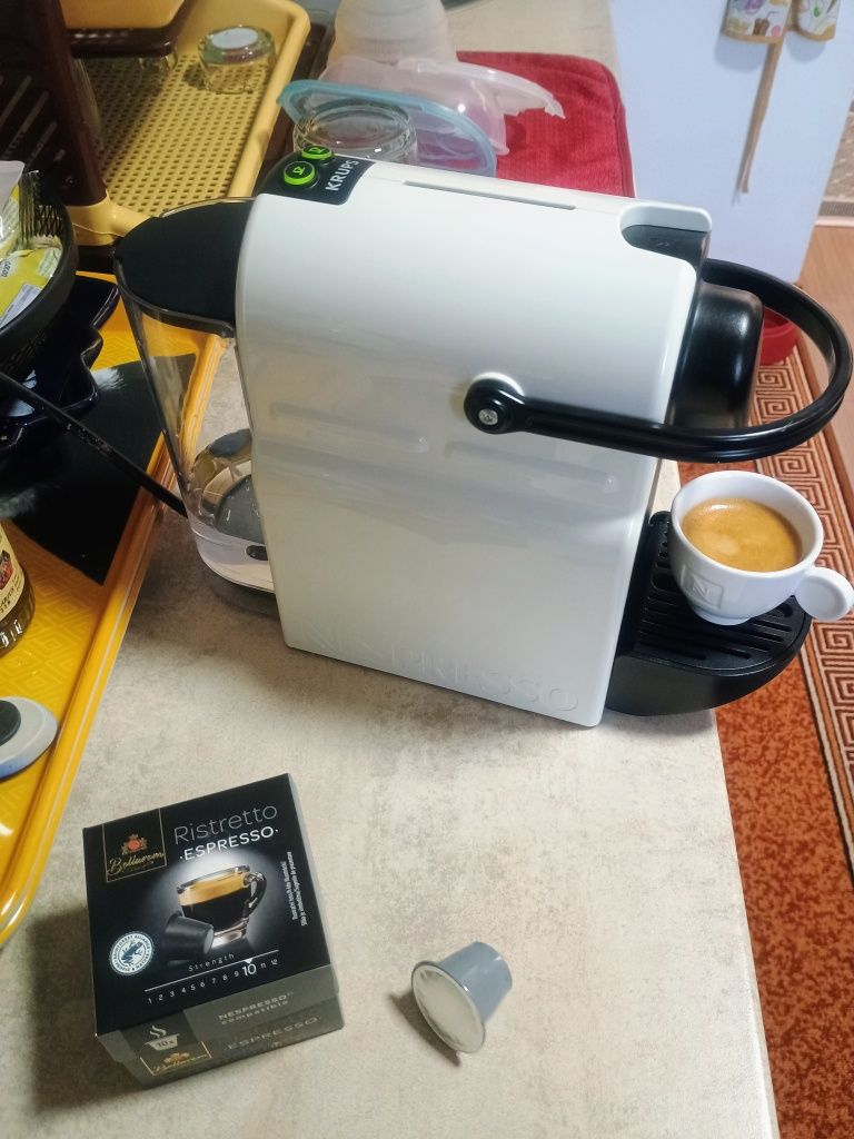Espressor, aparat cafea cu capsule nespresso, Pixie