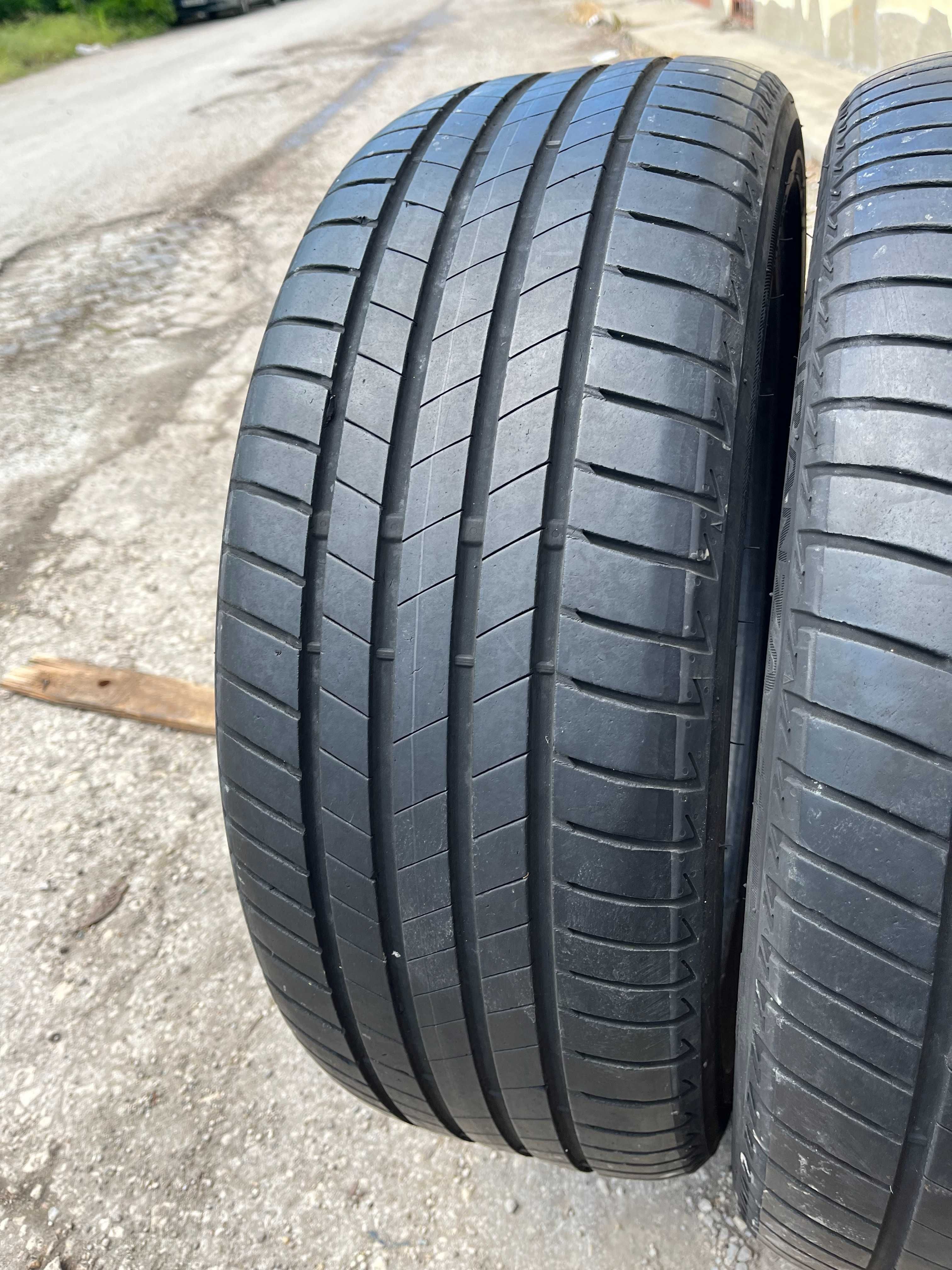 2 бр. летни гуми 225/45/19 Bridgestone DOT 1519 4,5 mm