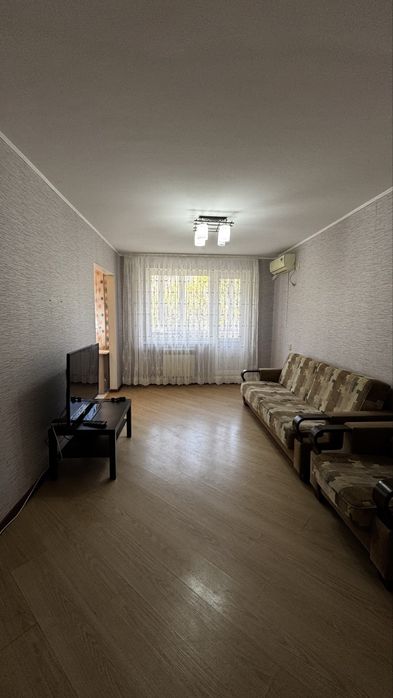Продам двушку в центре, ост Диана.