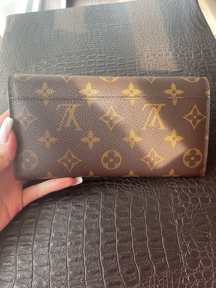 Портмоне на Louis Vuitton