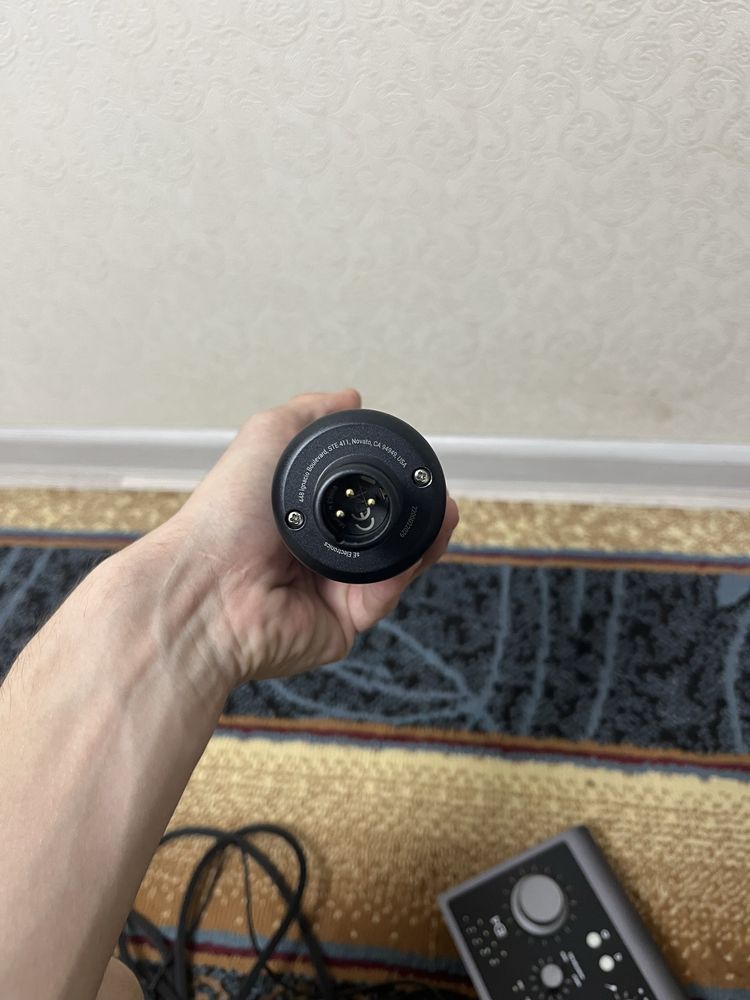 ТОРГ Микрофон и аудиокарта Se electronics sE2200 и Audient id 4 mk 2