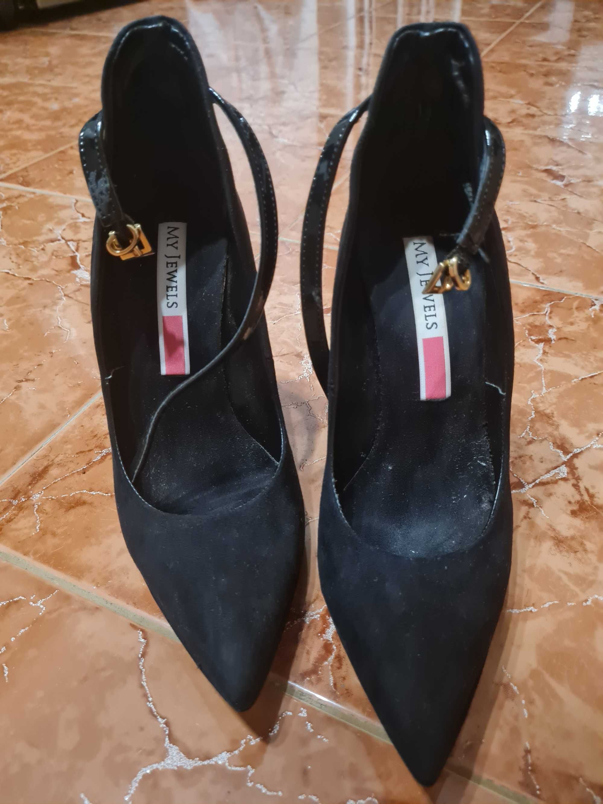 Pantofi negri eleganti marime 35