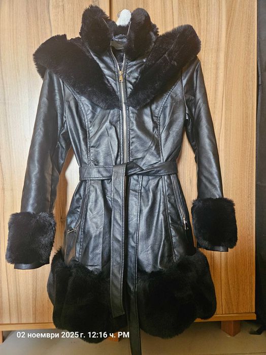 Дамско кожено яке