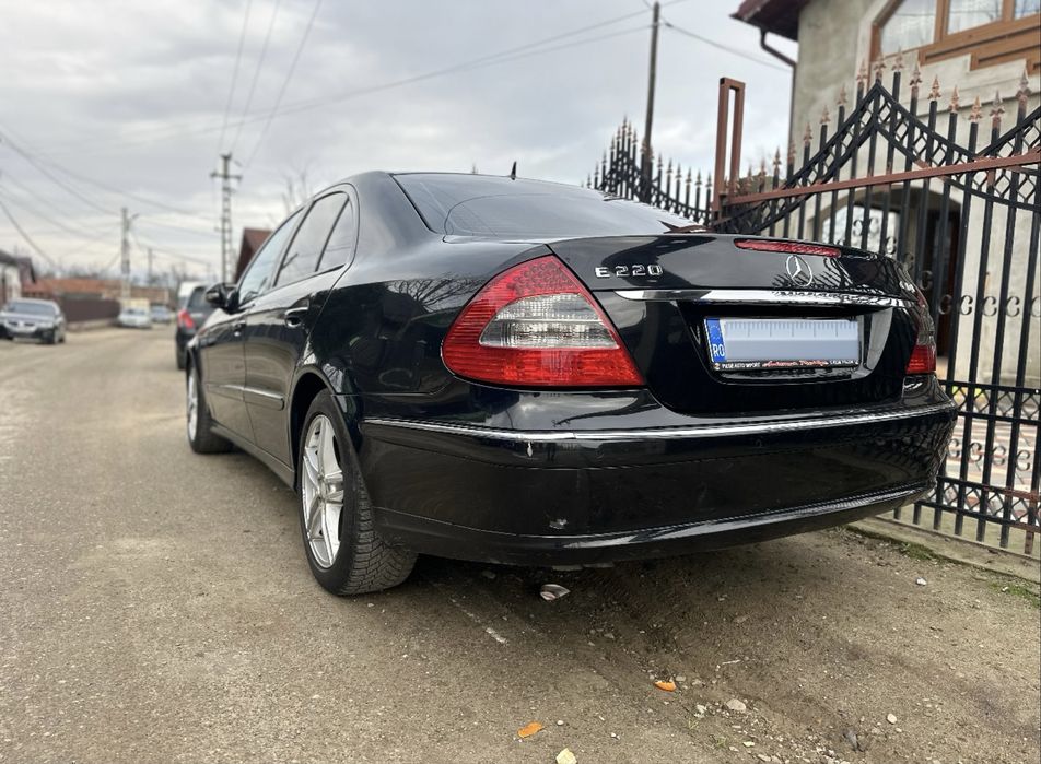 Vând mercedes E Class w211 avantgarde !!
